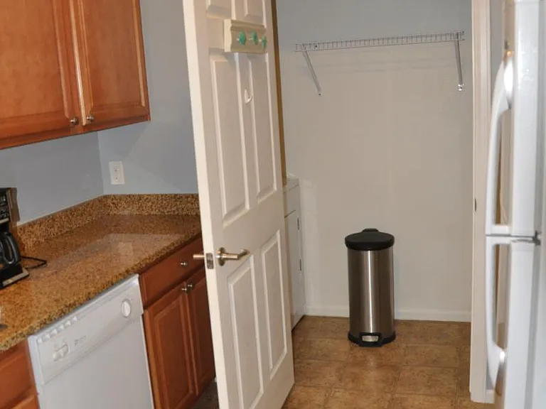 washer/dryer access from kitchen