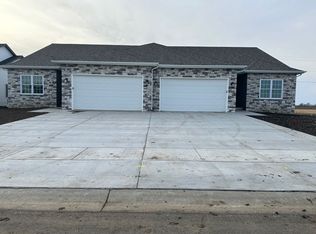 Castles Pines Duplex, Springfield, IL 62711