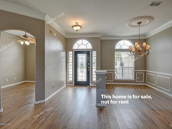 4th image of 1901 Abercrombie Ln