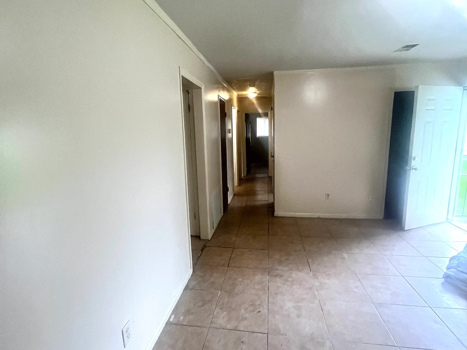 4 bed, 3.0 bath, 1362 sqft, $2,375 — Photo 3