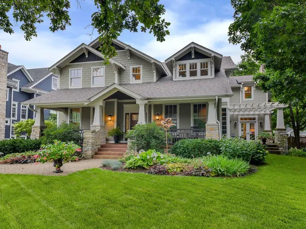445 Bryant Ave, Glen Ellyn, IL 60137