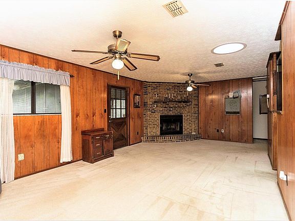 4th image of 2266 Hidden Waters Dr W