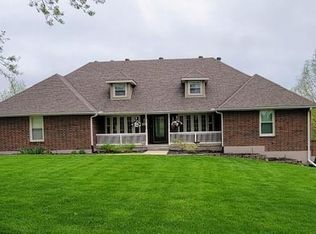 3723 S Rust Rd, Grain Valley, MO 64029