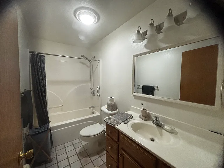7601 John Ave — Photo 11
