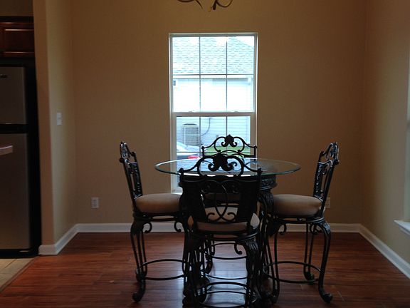 Eating area/nook