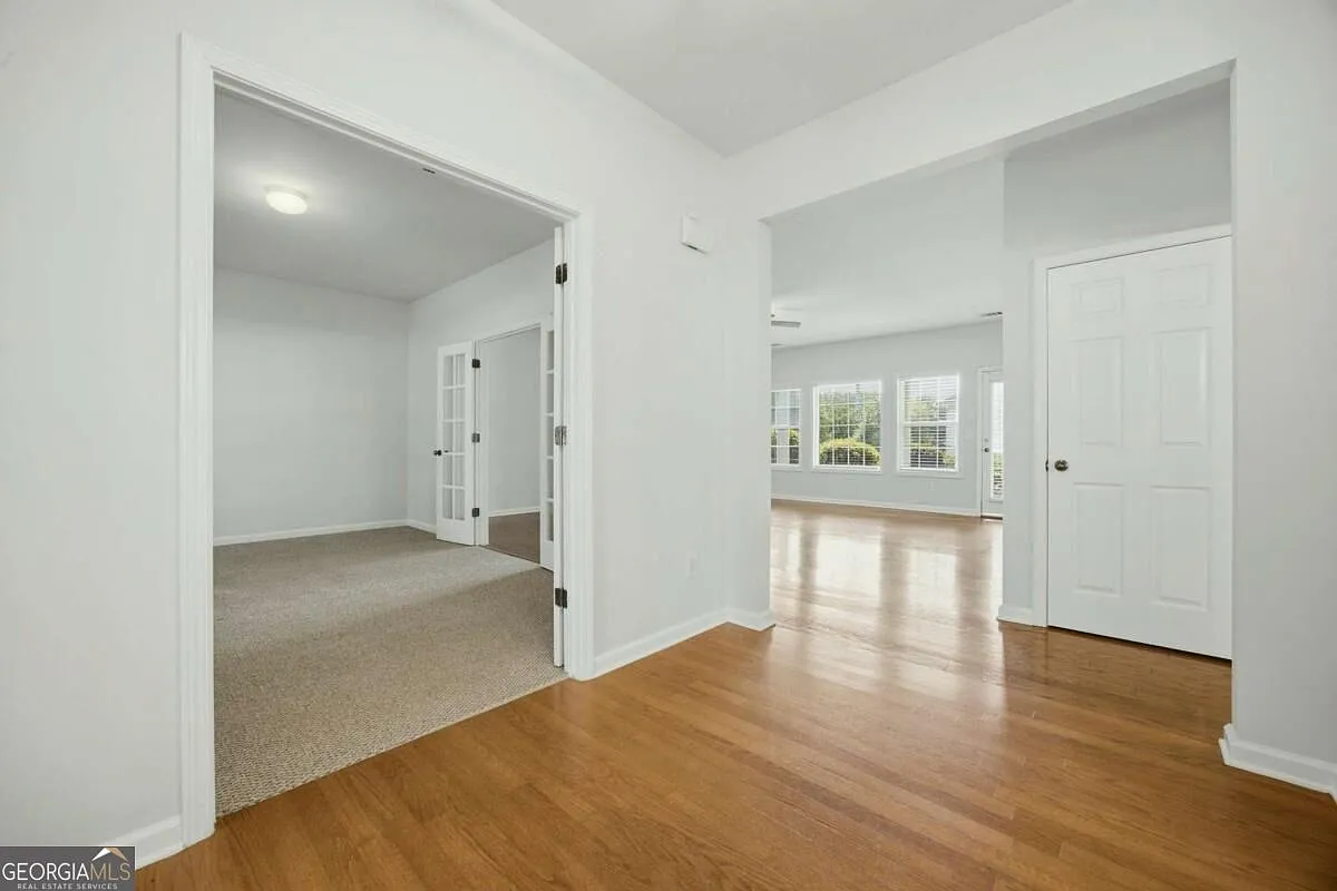 4 bed, 2.5 bath, 2955 sqft, $2,995 — Photo 3