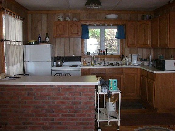 3rd image of 8524/28 Lower Lake Rd