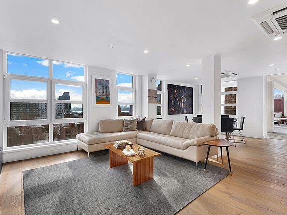 4th image of 5-33 48th Ave Penthouse 1