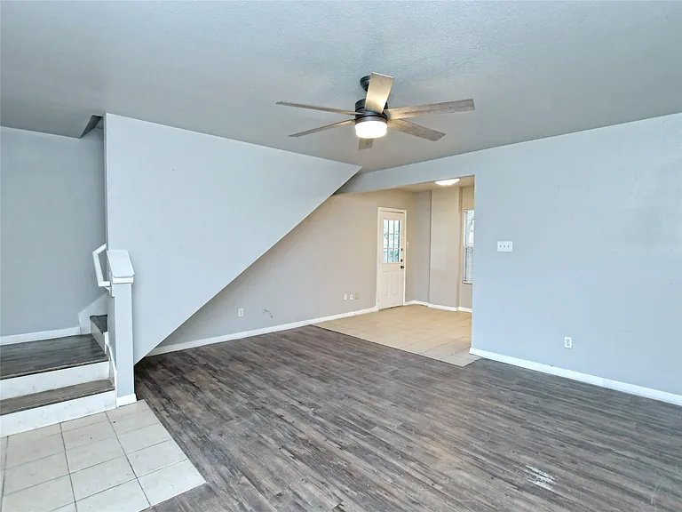 6121 Ponca St #A — Photo 3