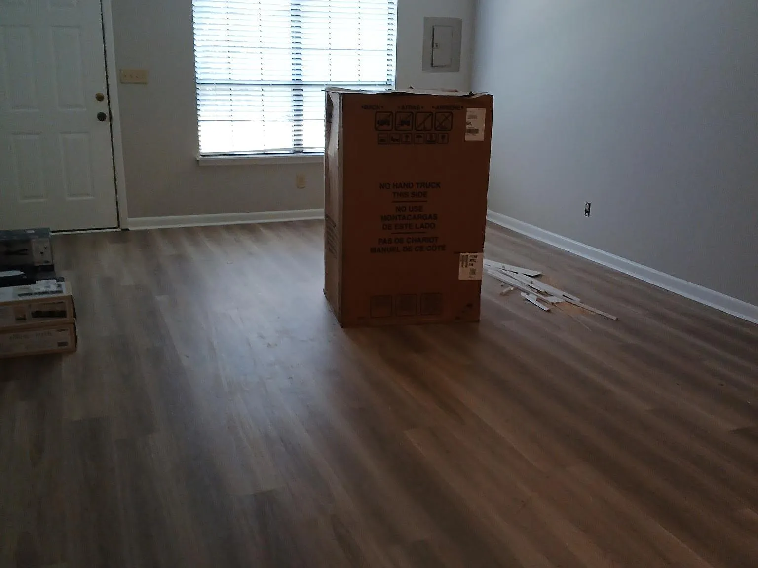 2 bed, 2.0 bath, 1000 sqft, $1,200 — Photo 2