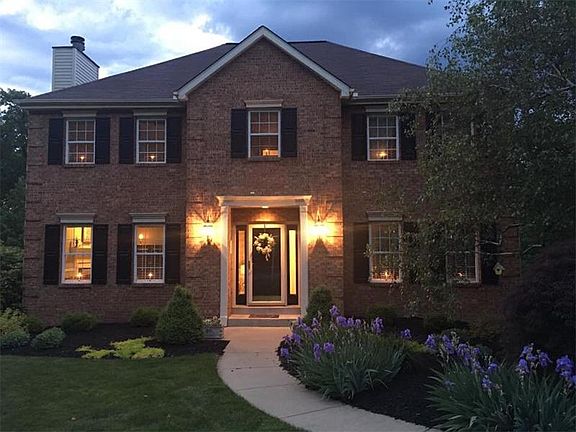 2nd image of 157 Autumn Hill Dr