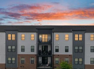 23669 Golden Embers Sq UNIT 403, Ashburn, VA 20148