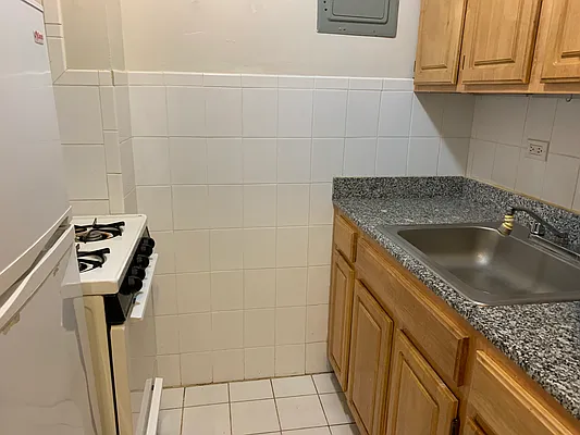 Rented by Prince Real Estate Associates LLC | media 28