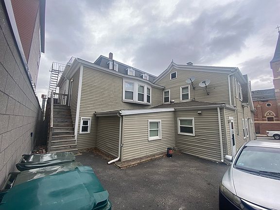 4th image of 67 Washington St