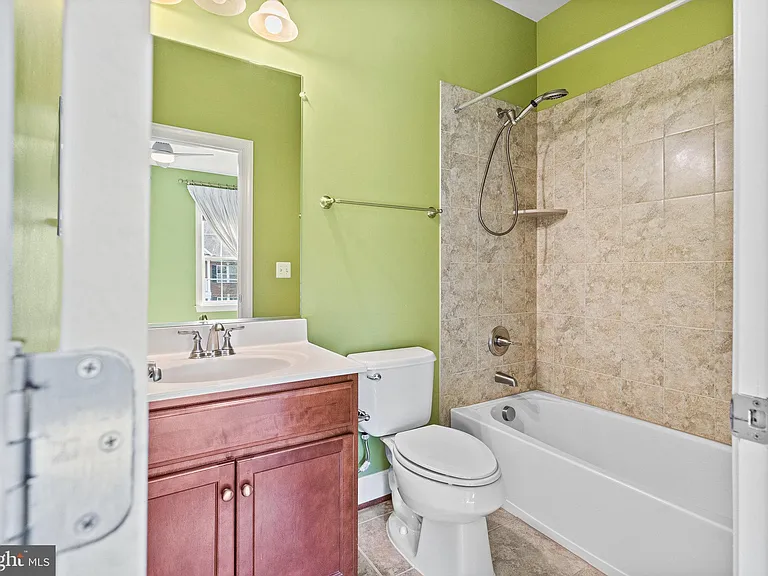 4561 Rona Pl — Photo 40