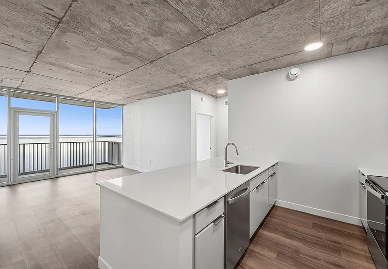 The Lakeview Residences at 333 — Photo 13