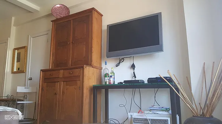 Rented by Citi Habitats | media 30