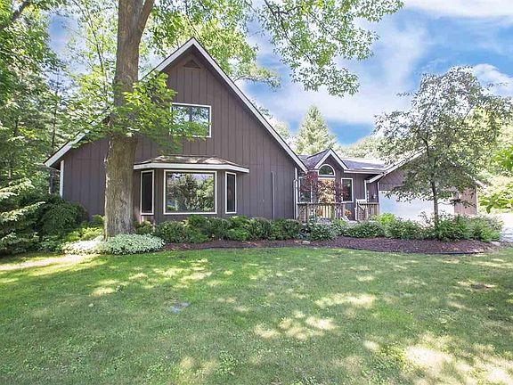 4th image of 6686 Franklin Woods Dr