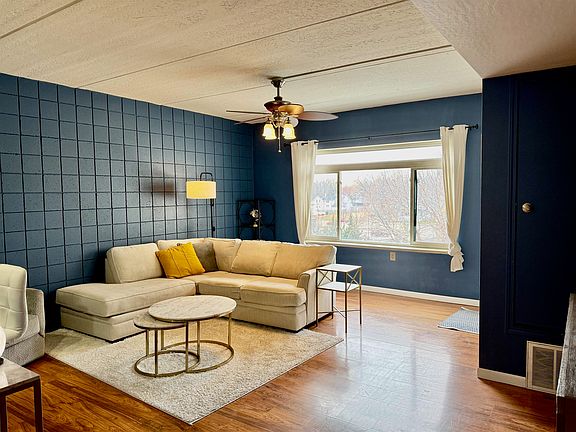 4th image of 400 Richmond St #417