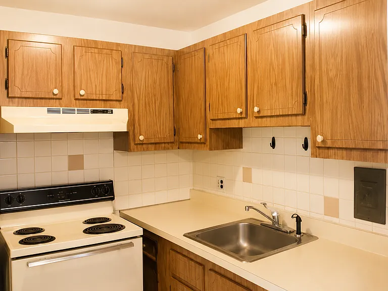 87 Cedar St #11 — Photo 5