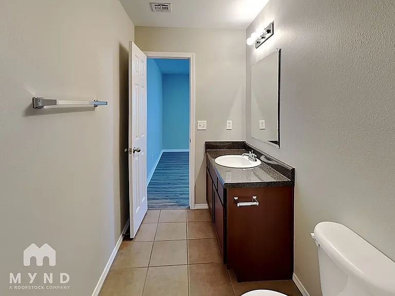 3401 E Gillette St #3401 — Photo 10