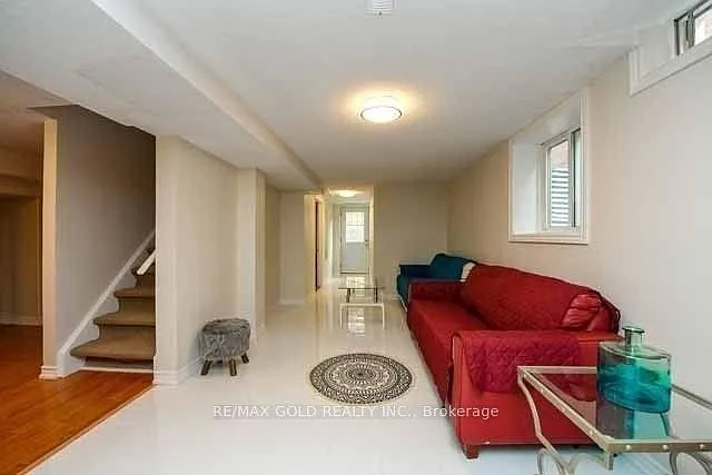 198 Harrowsmith Dr — Photo 20