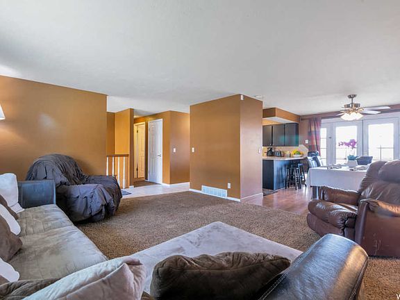 4th image of 9522 S Mumford Dr