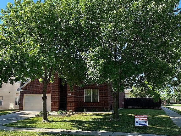 3rd image of 5817 Meadowglen Dr