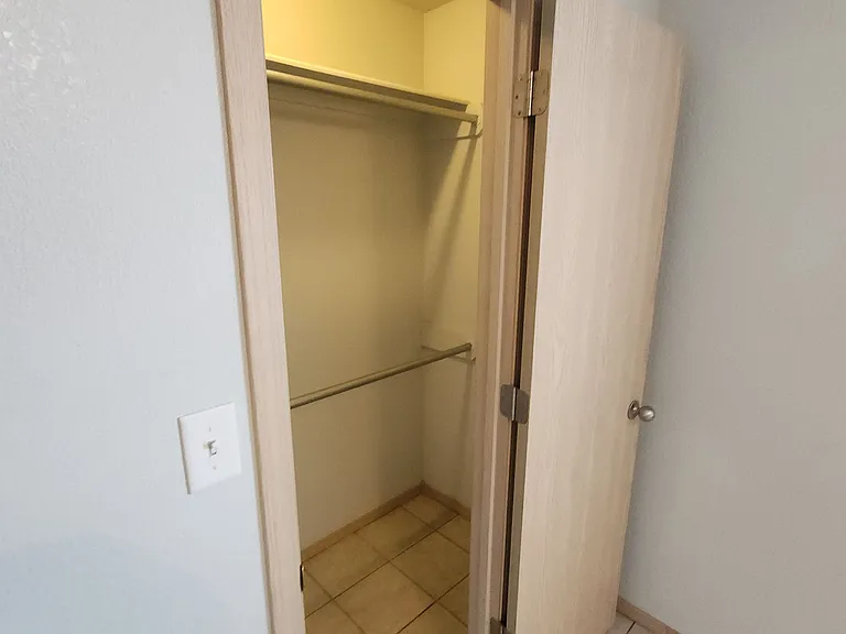 3318 N Detroit Ave — Photo 15