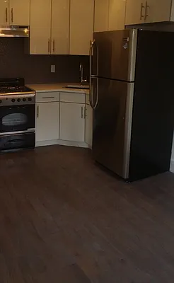 Rented by Uptown Flats LLC | media 24