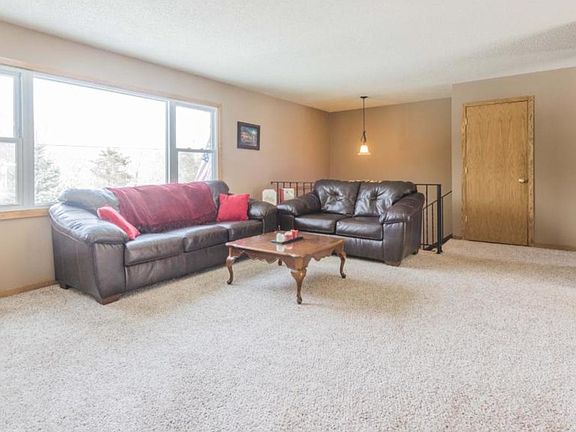 5th image of 16209 Valley Dr NW