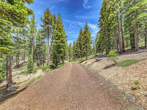 5th image of 16145 Martis Peak Rd