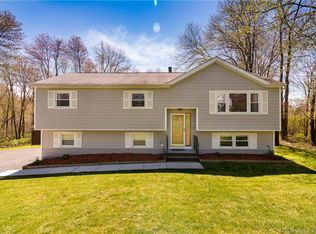 4 Charcoal Ridge Rd S, Danbury, CT 06811