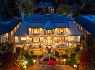 101 Forest Heights Blvd, Toronto, ON M2L 2K7