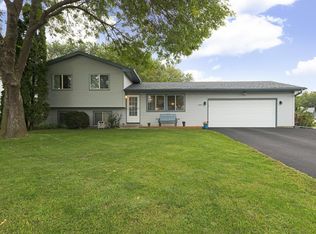 2097 Cliffhill Ln, Eagan, MN 55122