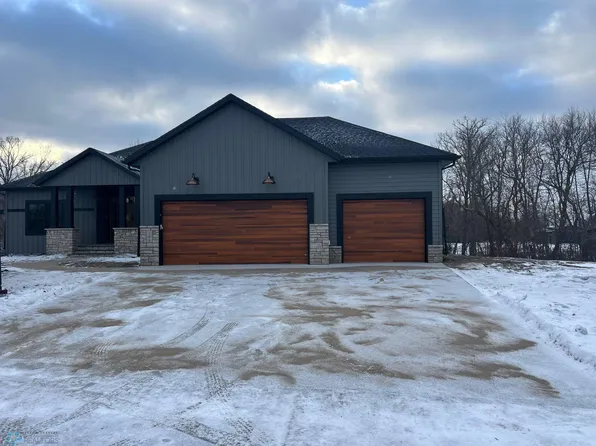 108 Altavista Dr, Detroit Lakes, MN 56501