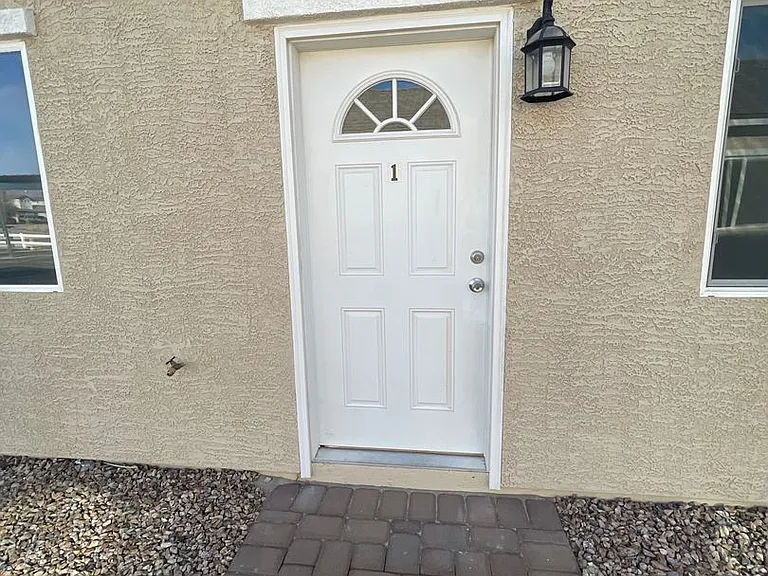 1420 S Ogallala St #1 — Photo 5