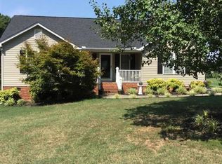 246 Twin Valley Rd, Duncan, SC 29334