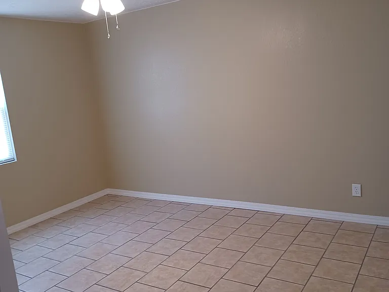 128 E Manana Blvd — Photo 17