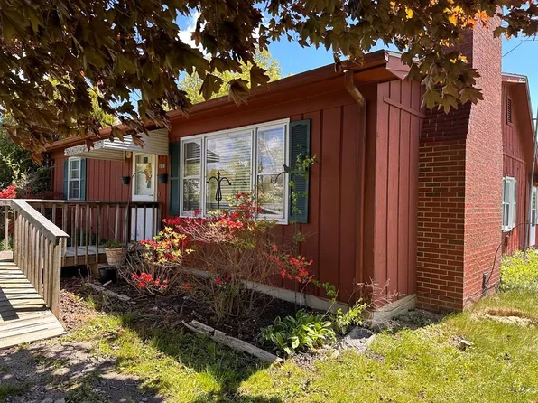 1918 Pleasant View Rd, Austinville, VA 24312