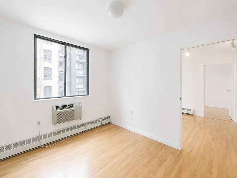 49 Ludlow St #7C — Photo 5
