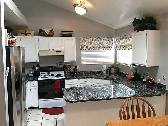 3rd image of 6861 S Red Elm Cir