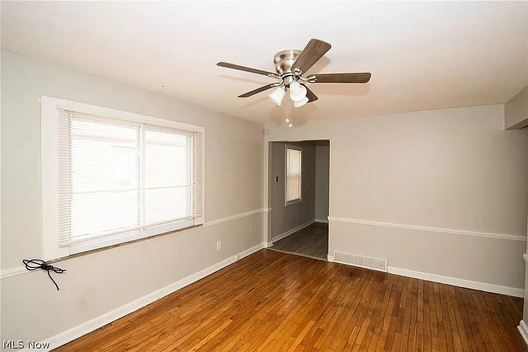 2 bed, 1000 sqft, $1,400 — Photo 1