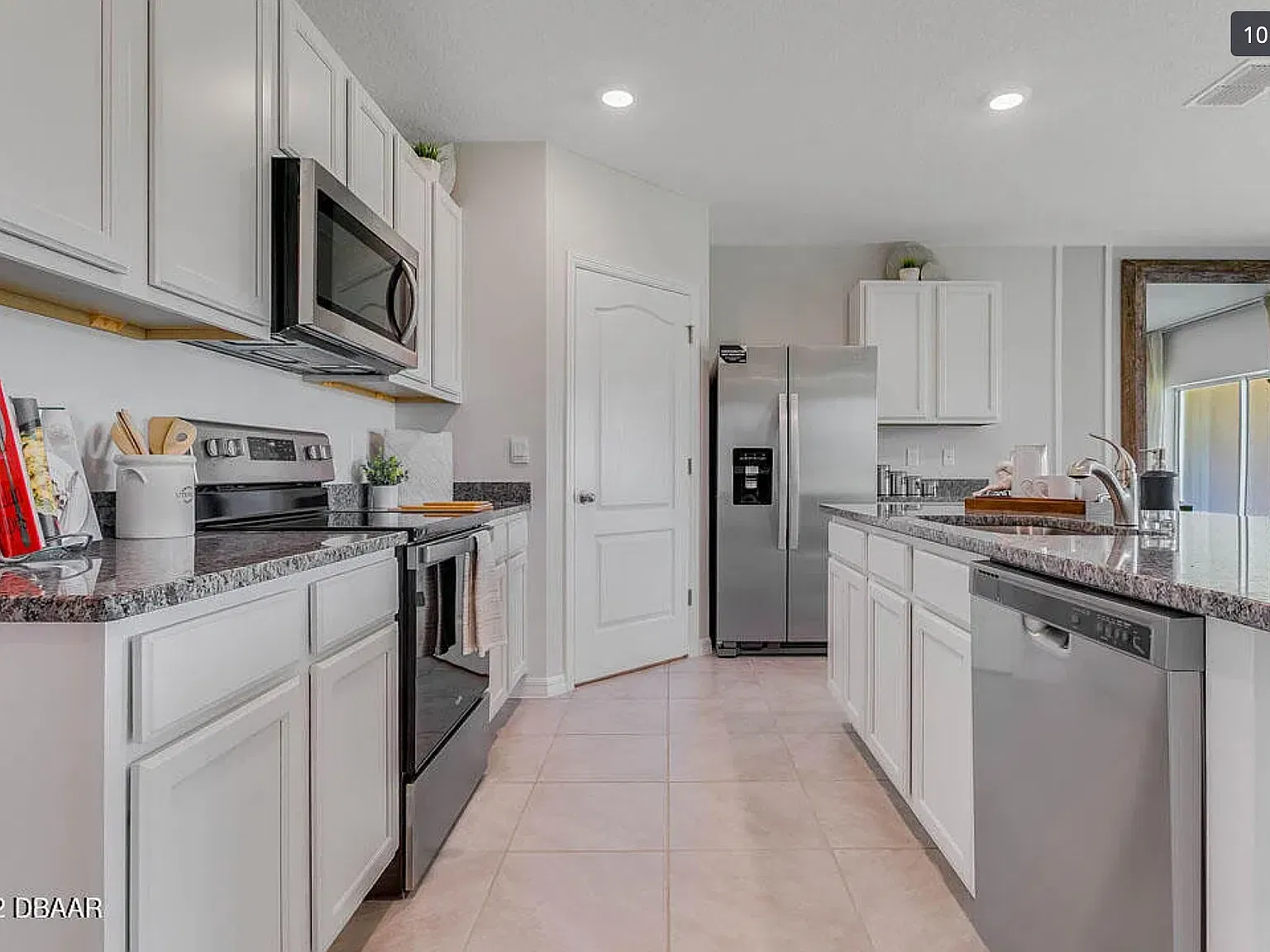 4 bed, 1828 sqft, $2,500 — Photo 4