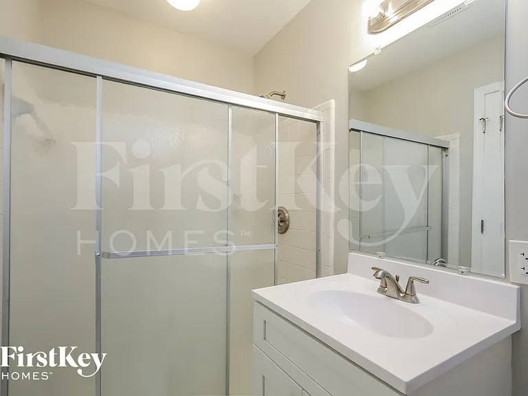 8300 Nathanael Greene Ln — Photo 16