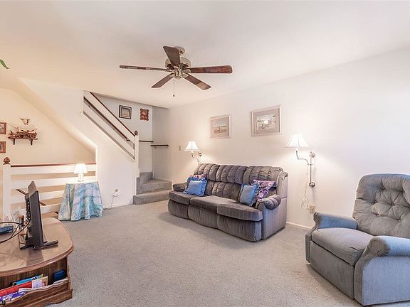 4th image of 4708 Boxwood Pl