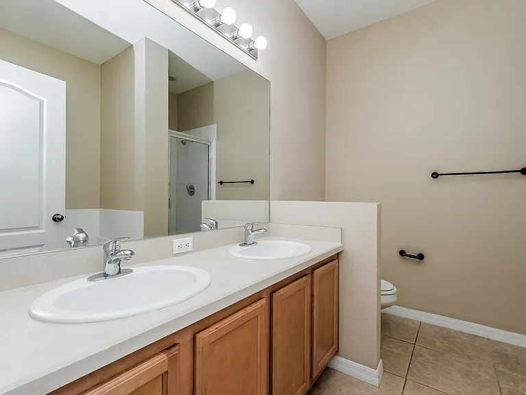 12130 Infinity Dr — Photo 11
