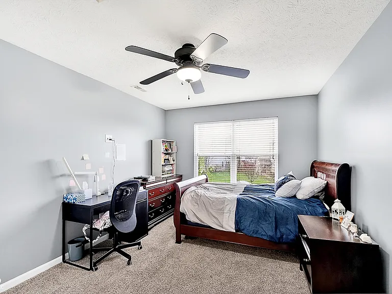 15472 Old Pond Cir — Photo 22