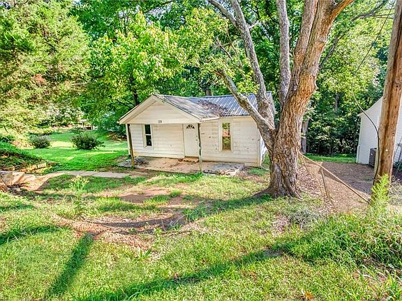 5th image of 129 Old Linville Rd