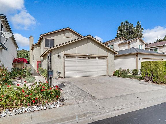 2nd image of 791 Ridgeview Ter